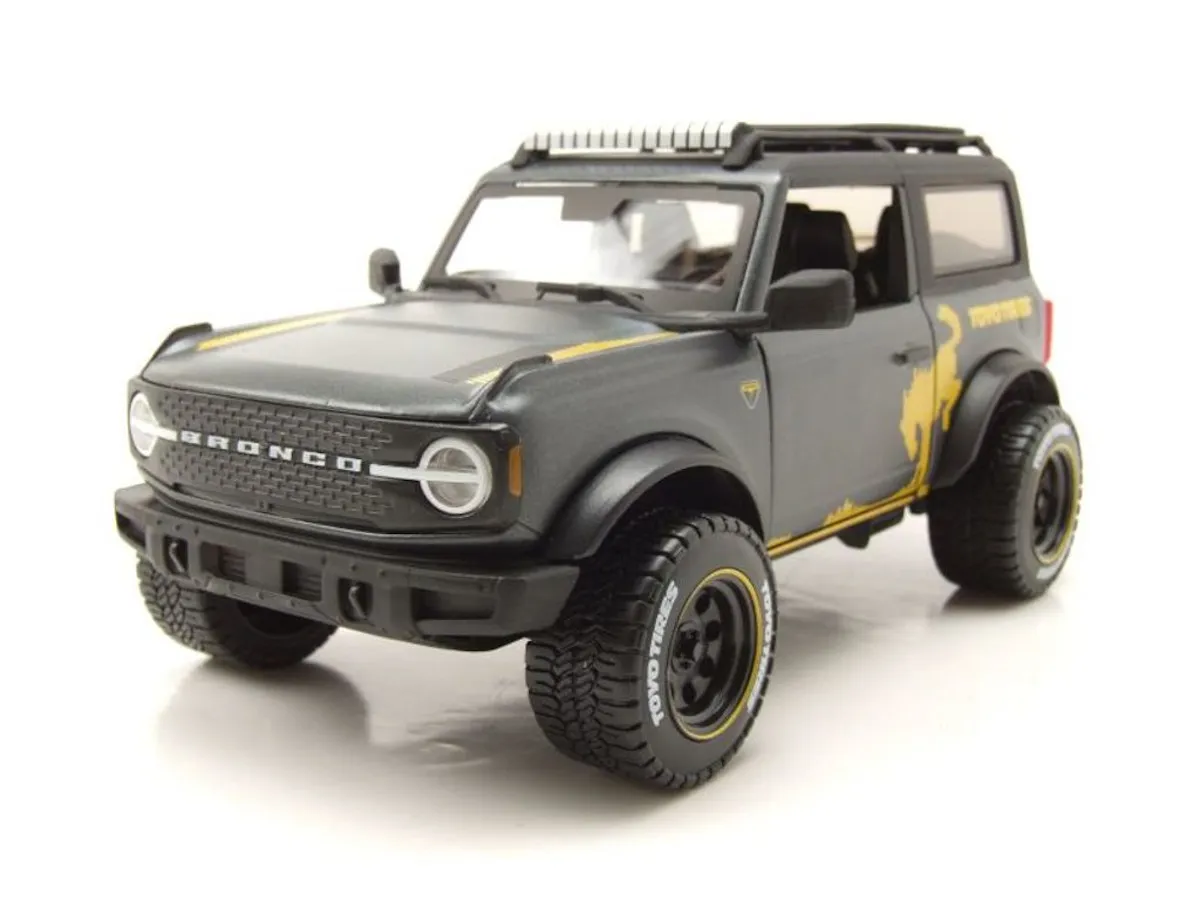 Maisto 32541 - Modellauto - Design Ford Bronco Badlands Toyo Tires '21 (schwarz, Maßstab 1:24)