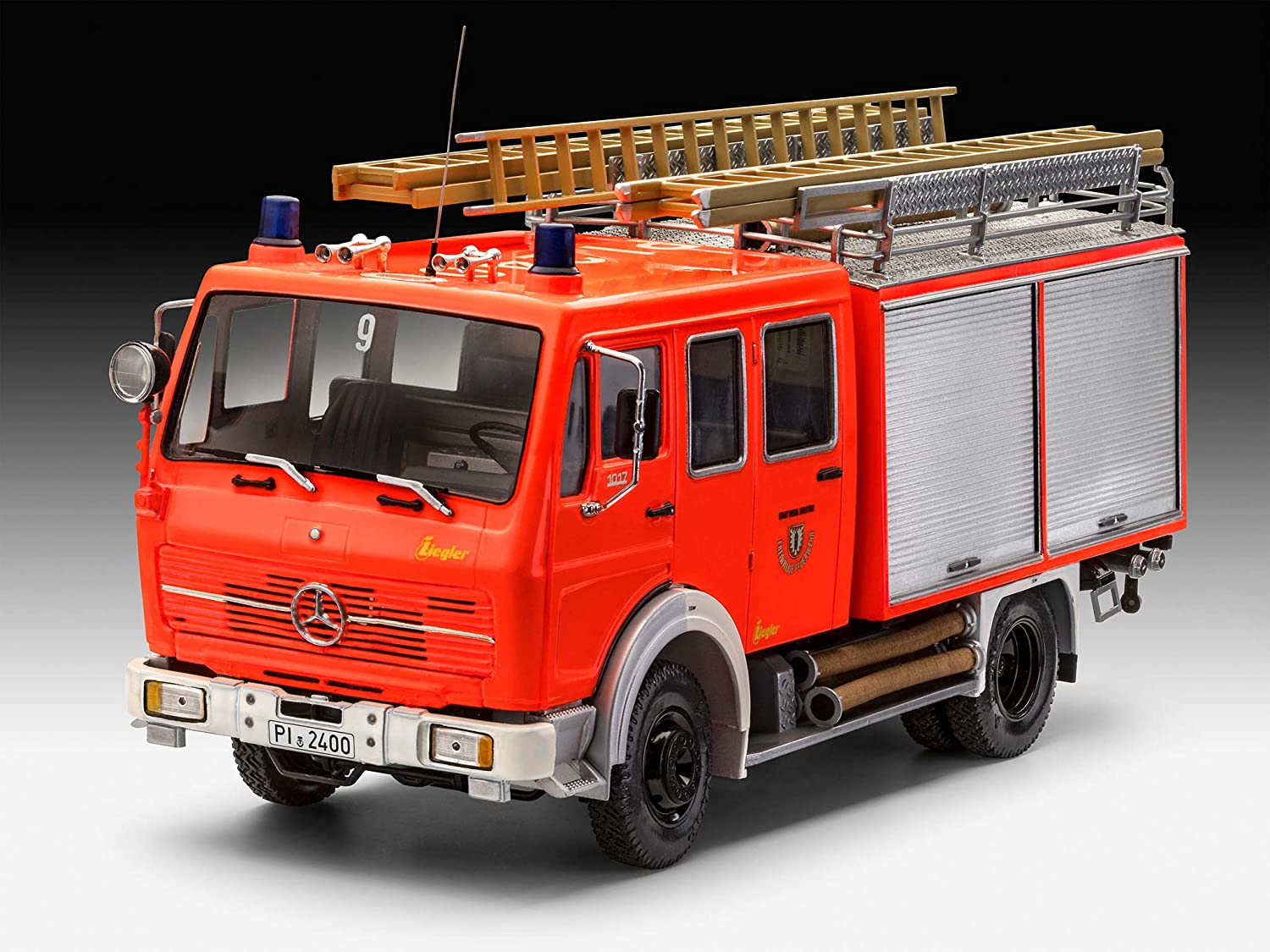 Revell Mercedes-Benz 1017 LF 16 (07655)