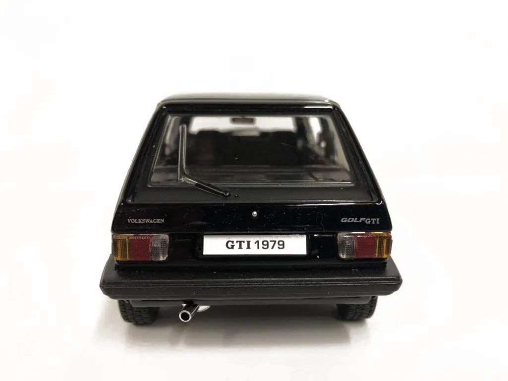 Bburago - Modellauto - VW Golf 1 GTI 1979 (schwarz, Maßstab 1:24)