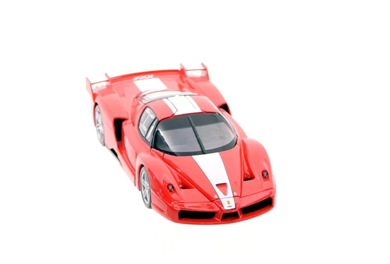 Bburago 18-26555 - Modellauto - Ferrari FXX (rot, Maßstab 1:24)