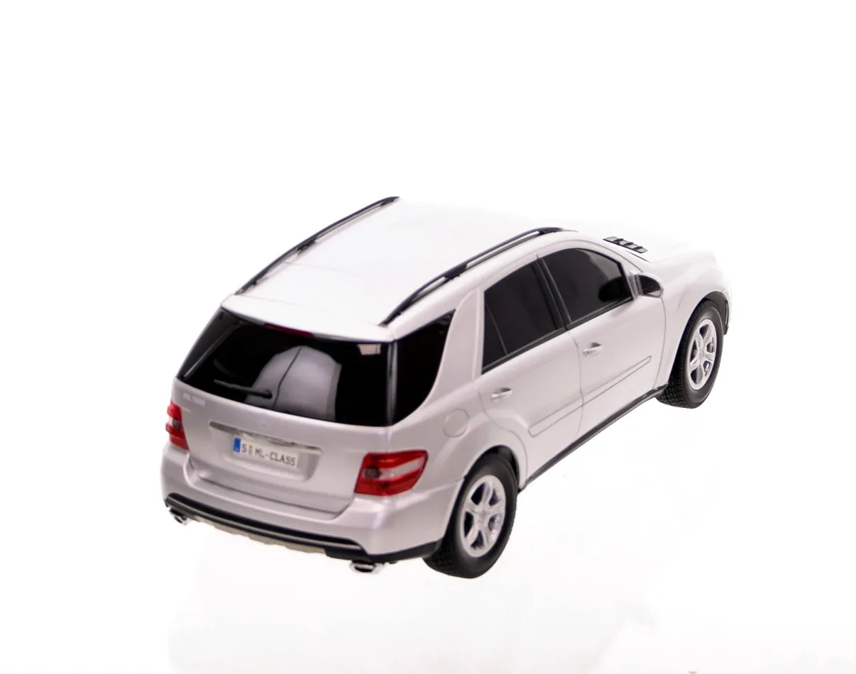 Rastar - Ferngesteuertes Auto - Mercedes-Benz M-Klasse (silber, Maßstab 1:14)